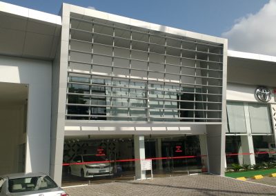 Brises Metálcos e ACM - newland toyota